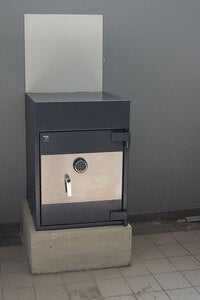 Deponeringsskåp EN 1143-2 grI, 880x650x650 mm, depo bakåt
